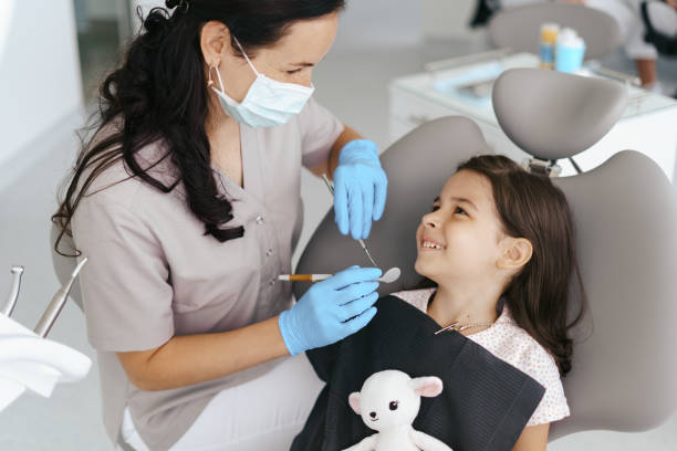 Best Emergency Dental Care for Broken or Chipped Teeth in East Bronson, FL